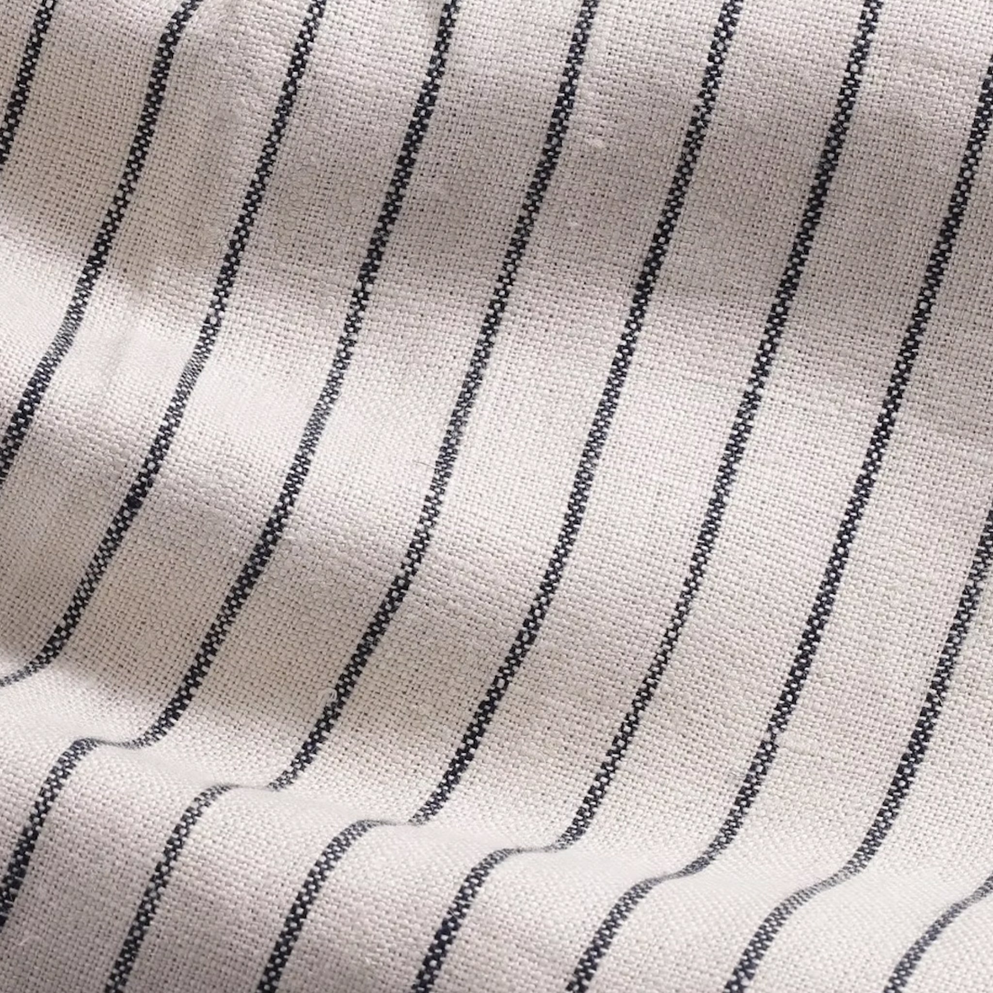 NN.07_Kay_1455_Oat_stripe_70B7_9477b32f-6815-418d-8a1b-f28c69900c36.jpg