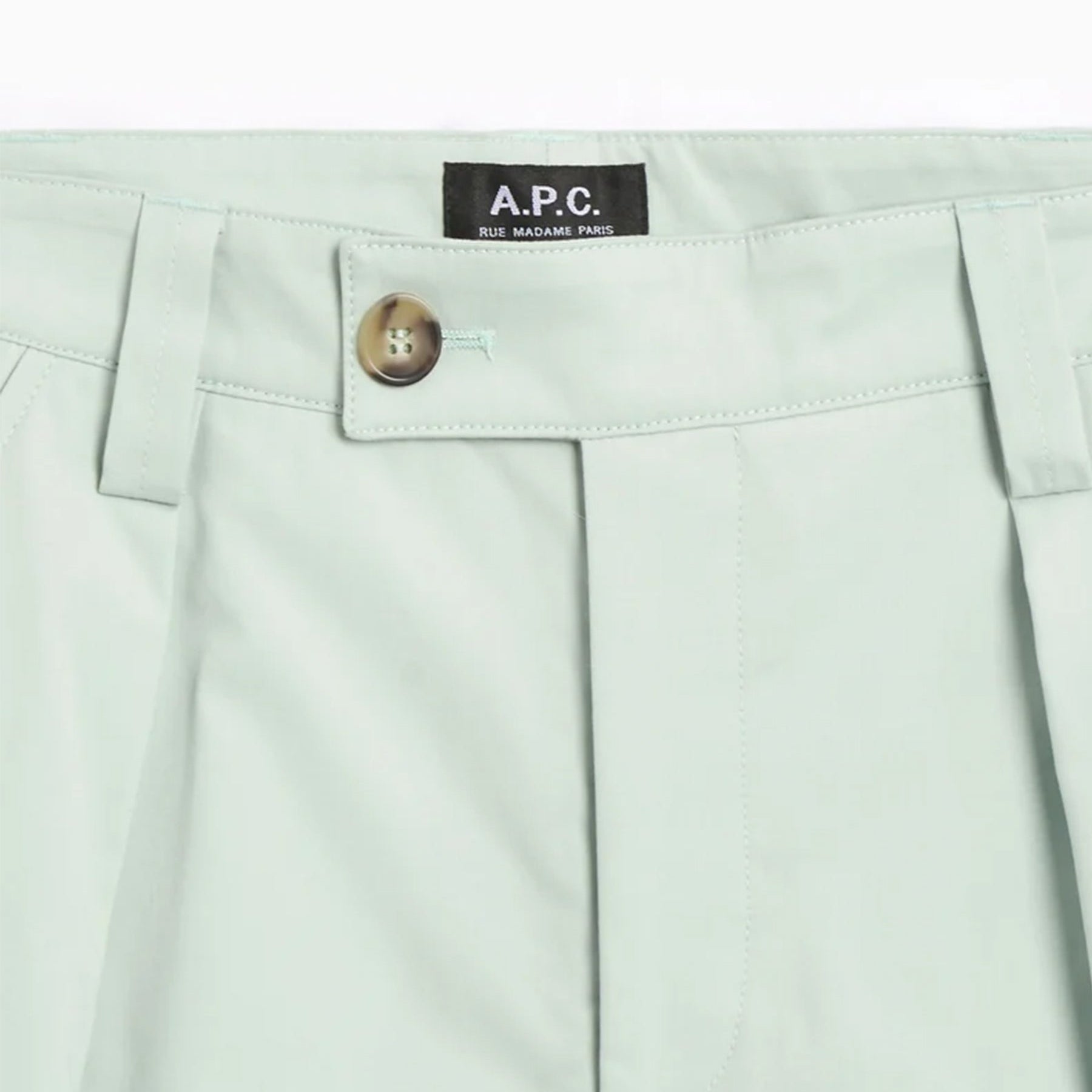 A.P.C.RenatoPalegreen2_b1a88113-b9ee-493b-94ad-05d31a16722b.jpg