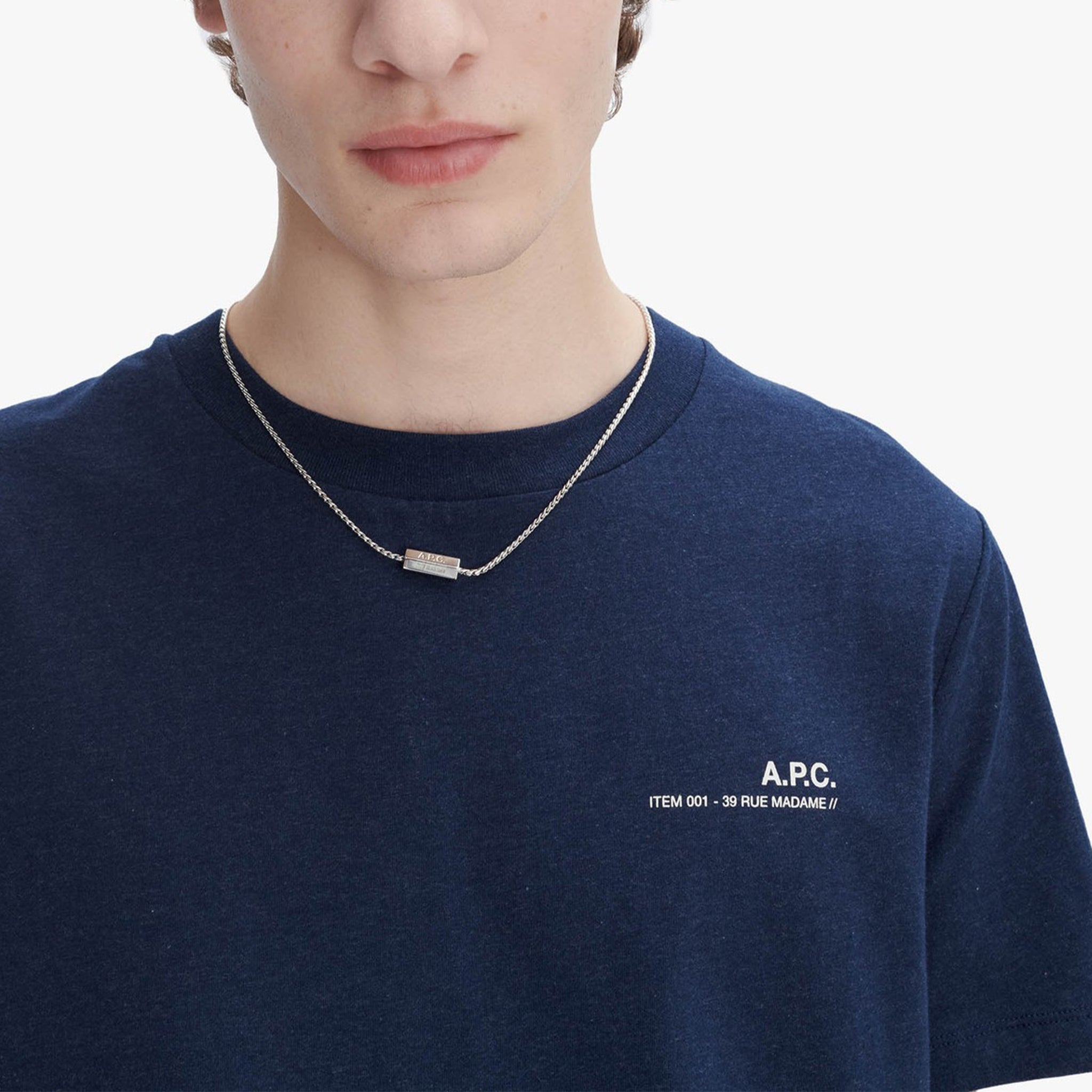 A.P.C._Angle_necklace_silver2_3516edfd-7add-4efc-9530-0f1a969906a1.jpg