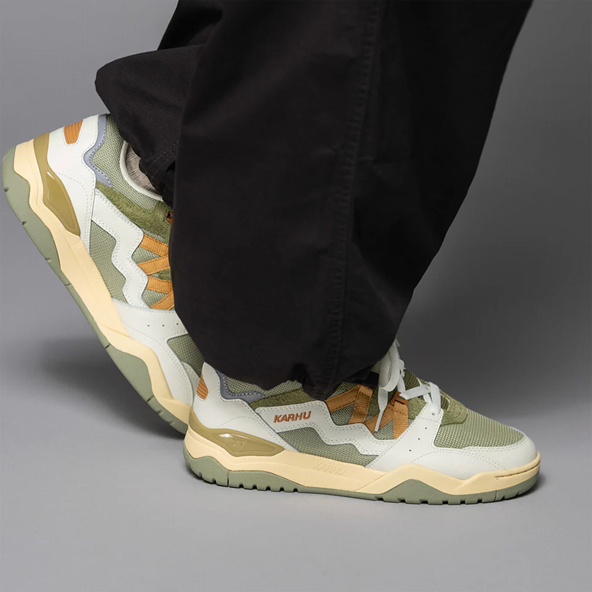 Karhu2.0green_3_40676dc9-6fe4-4897-8617-cf17aae12f36.jpg
