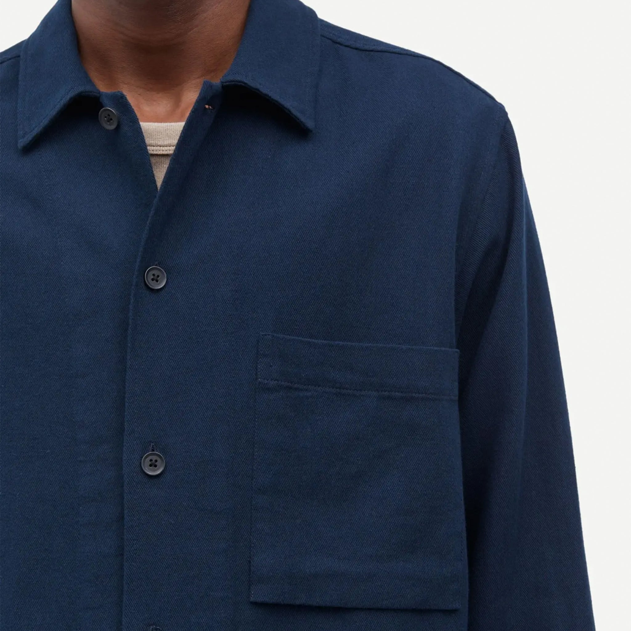 Samsoe_Samsoe_Sadamon_go_overshirt_Salute3_0677c731-bde0-4a0b-8c8b-d565953e44e3.jpg
