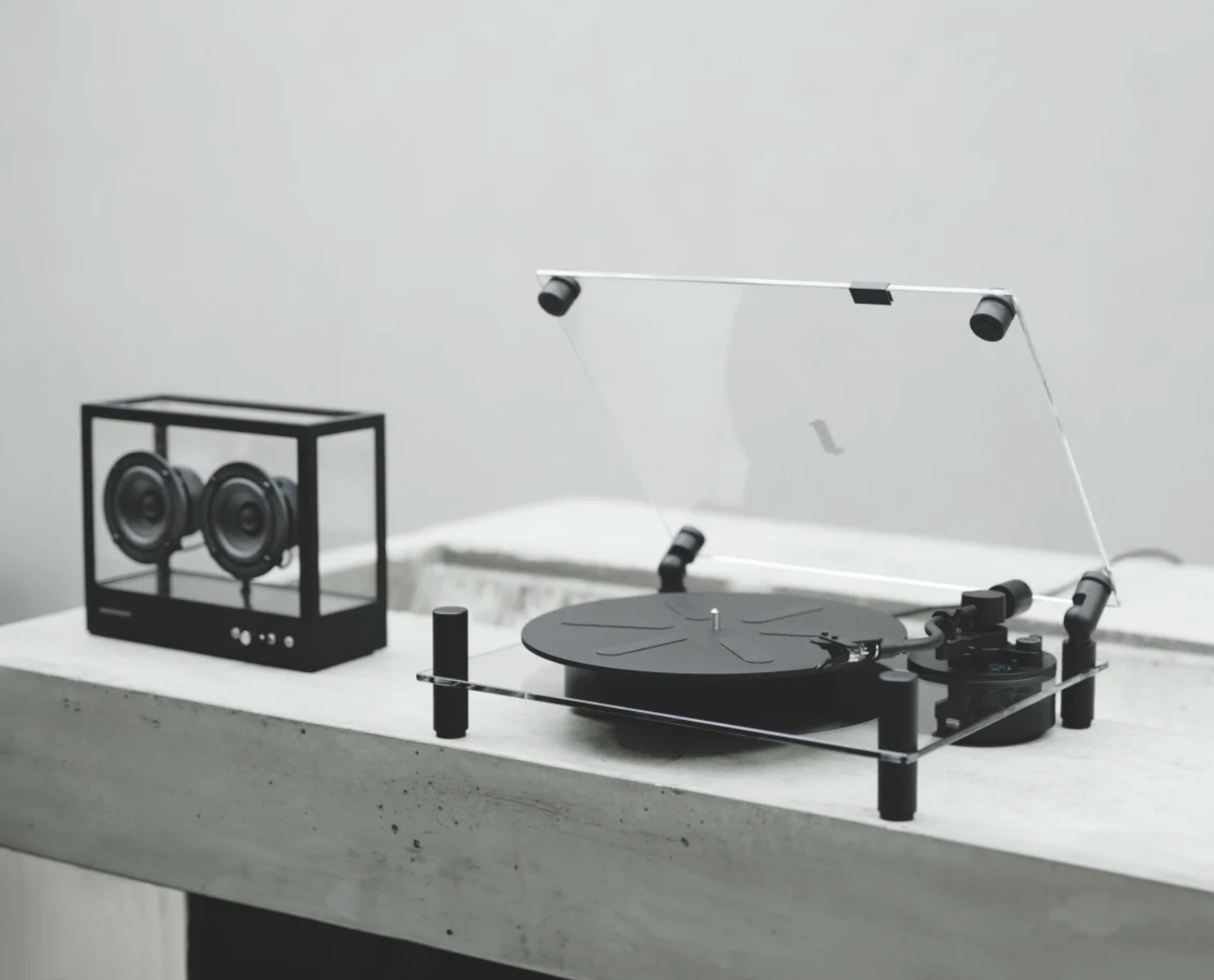 Transparent Turntable Black