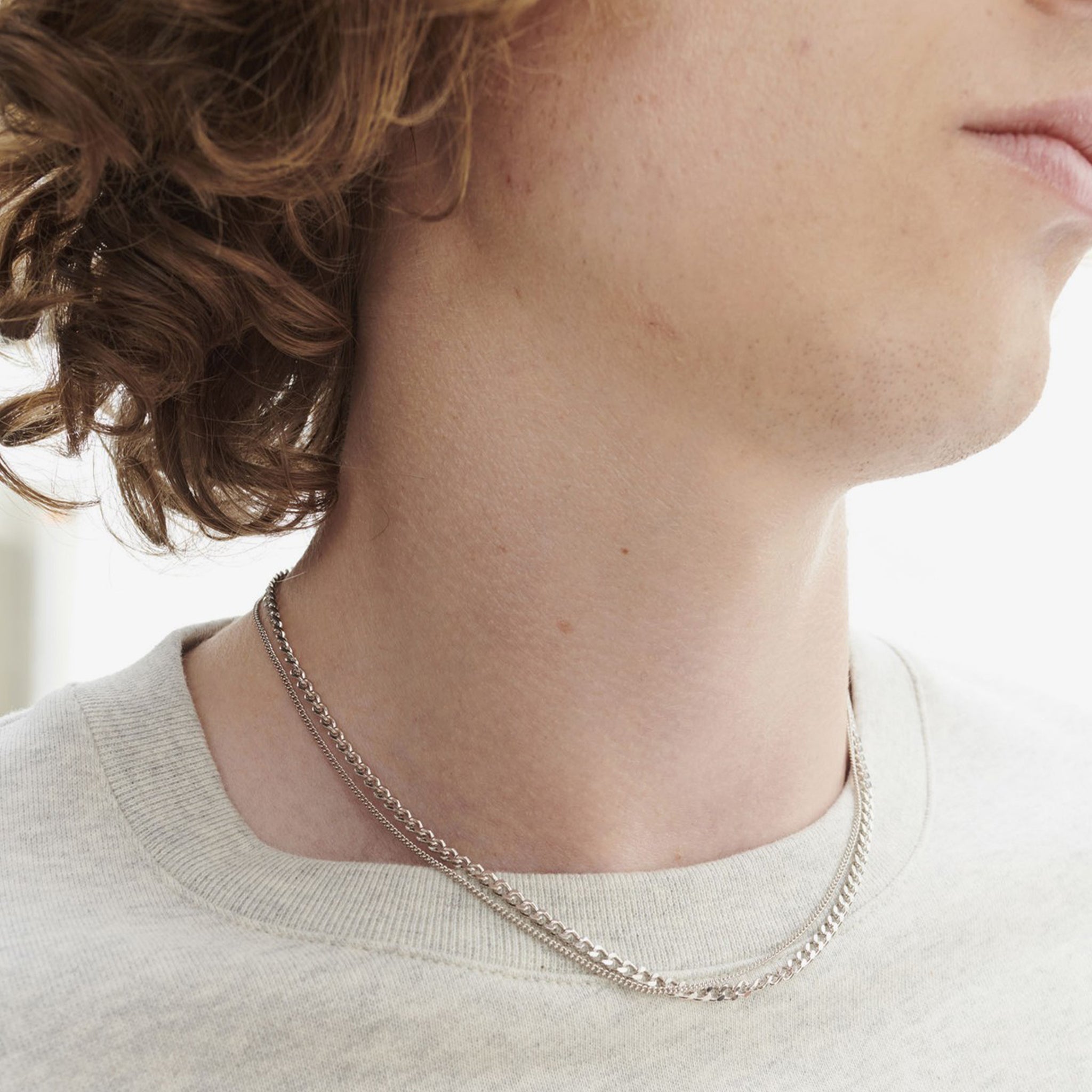 minimalnecklacesilver1_c775a6da-bbef-4986-811c-57f59d63e958.jpg