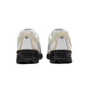 New Balance U7404OO Black / White